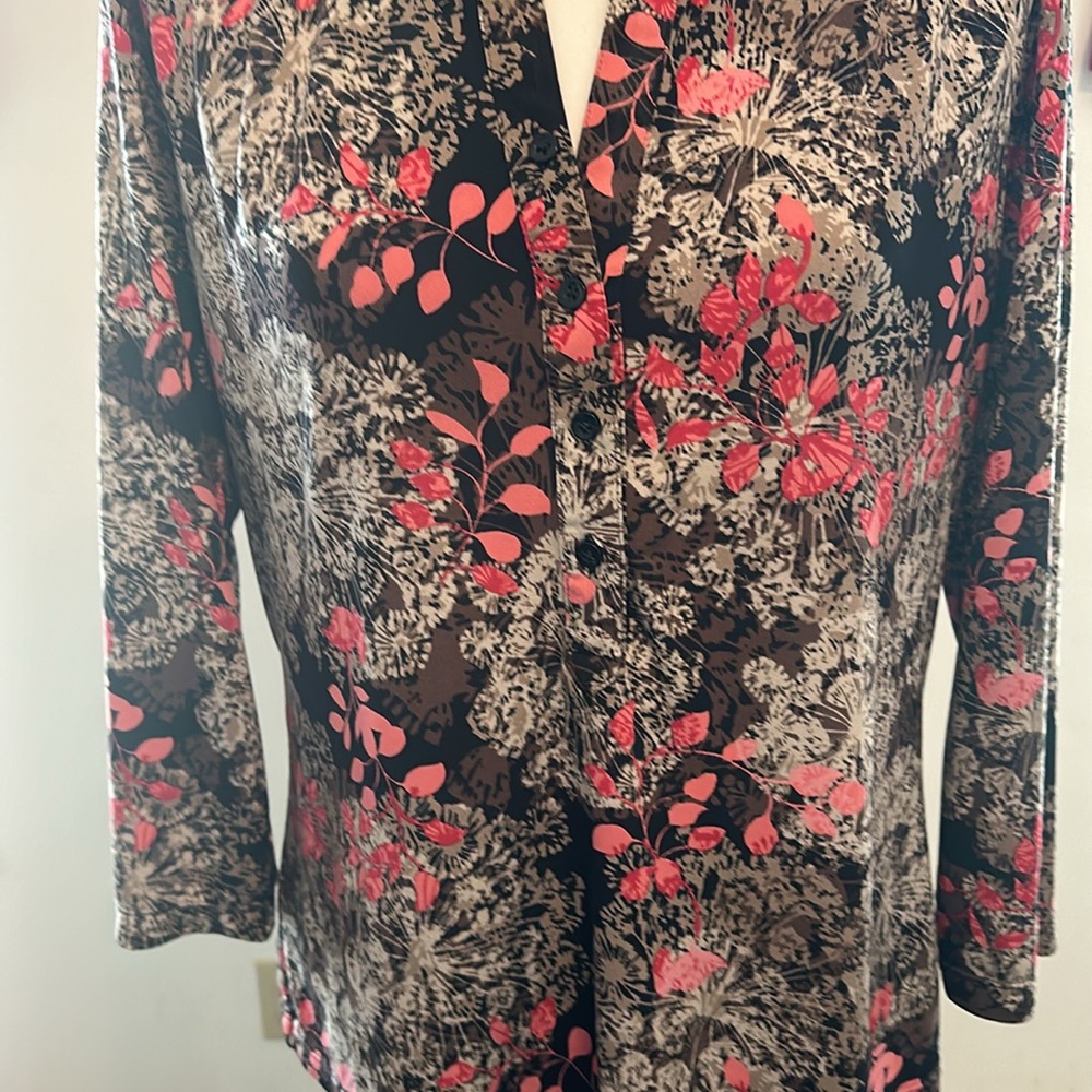 Blouse By Alfani P/L. Very soft and in great condition. - Picture 4 of 8